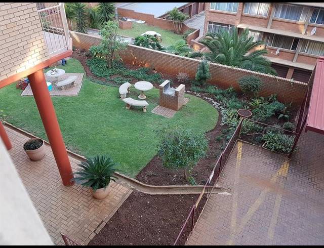 1 BEDROOM APARTMENT FOR SALE IN WONDERBOOM SOUTH